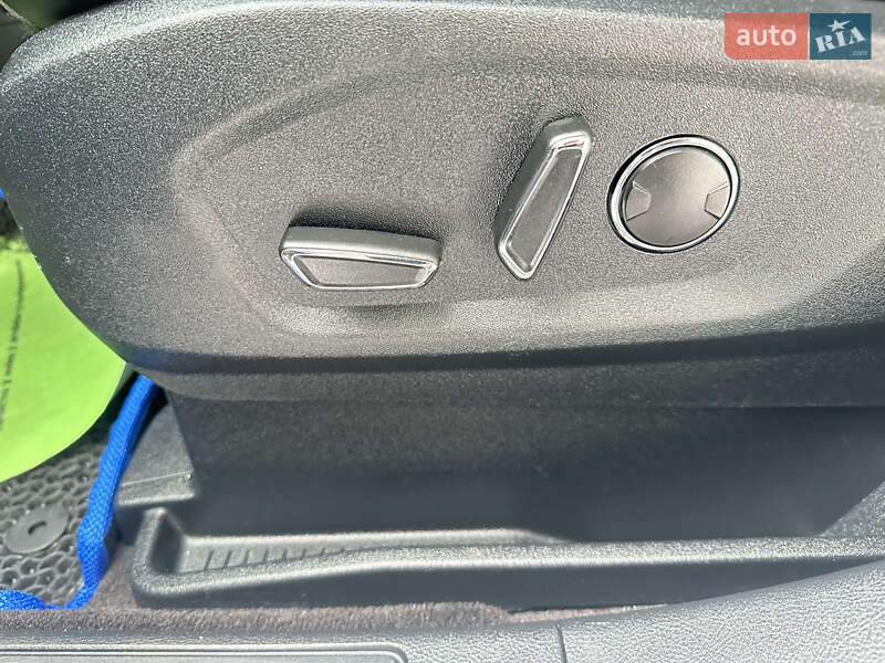 Внедорожник / Кроссовер Ford Edge 2016 в Остроге фото 16 Внедорожник / Кроссовер Ford Edge 2016 в Остроге