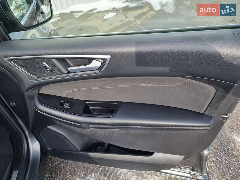 Позашляховик / Кросовер Ford Edge 2016 в Чернігові