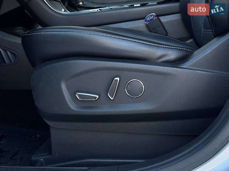 Позашляховик / Кросовер Ford Edge 2017 в Рівному