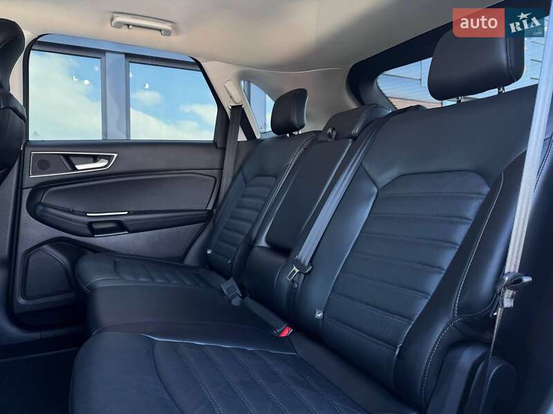 Позашляховик / Кросовер Ford Edge 2017 в Рівному