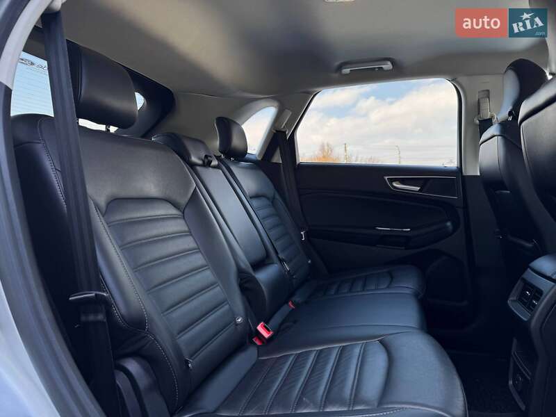 Позашляховик / Кросовер Ford Edge 2017 в Рівному