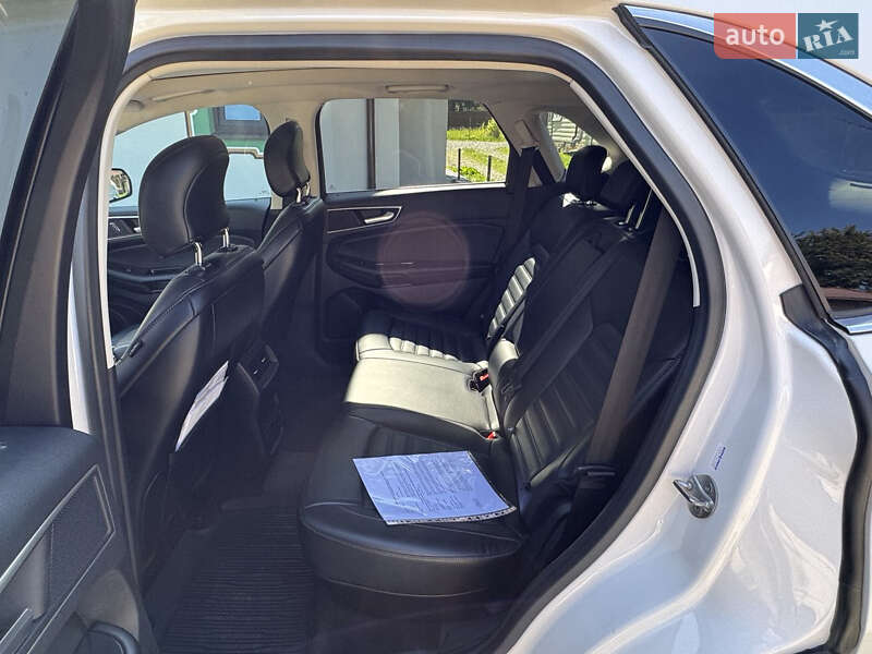 Внедорожник / Кроссовер Ford Edge 2016 в Яремче