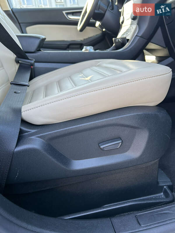 Внедорожник / Кроссовер Ford Edge 2020 в Киеве