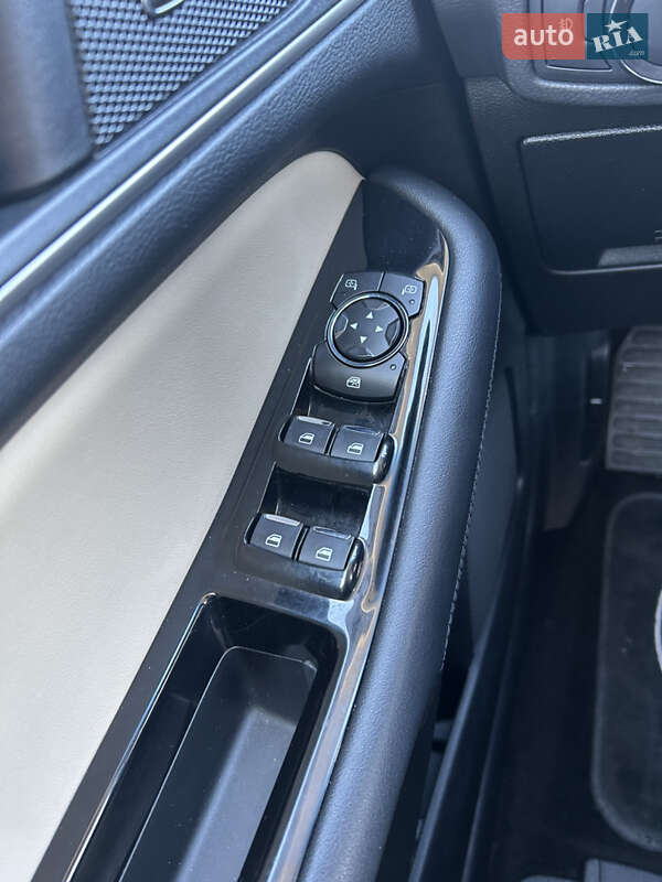 Внедорожник / Кроссовер Ford Edge 2020 в Киеве