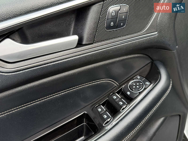 Внедорожник / Кроссовер Ford Edge 2016 в Дрогобыче