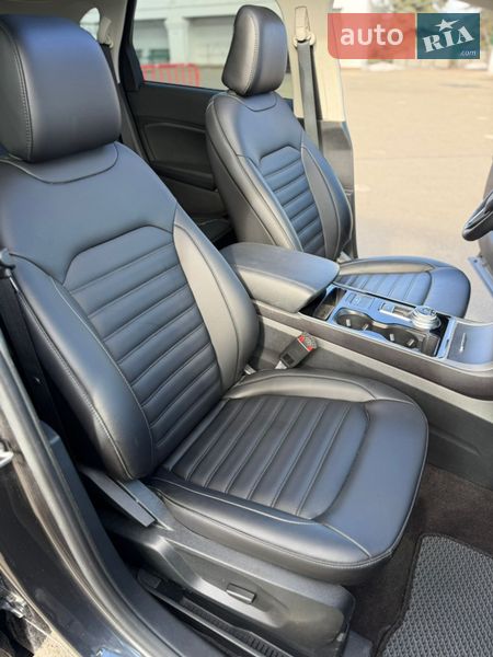 Внедорожник / Кроссовер Ford Edge 2020 в Киеве