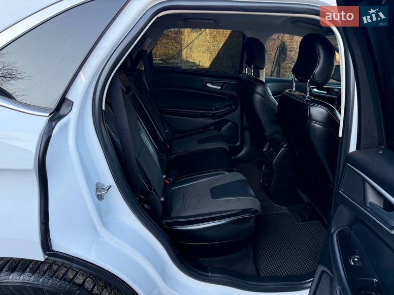 Внедорожник / Кроссовер Ford Edge 2019 в Дубно