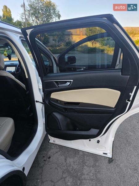 Внедорожник / Кроссовер Ford Edge 2016 в Луцке