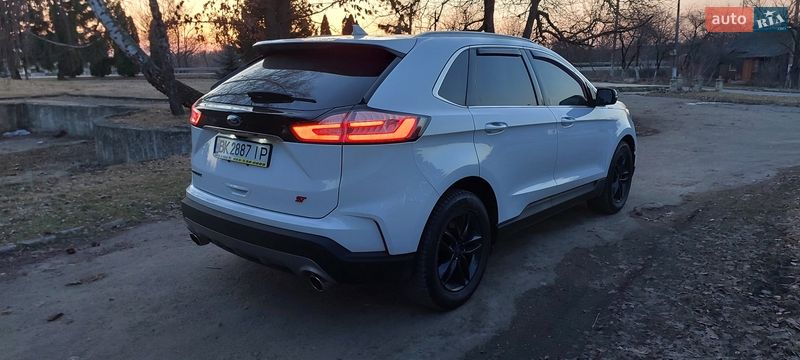 Внедорожник / Кроссовер Ford Edge 2019 в Дубно