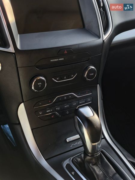 Позашляховик / Кросовер Ford Edge 2016 в Тернополі