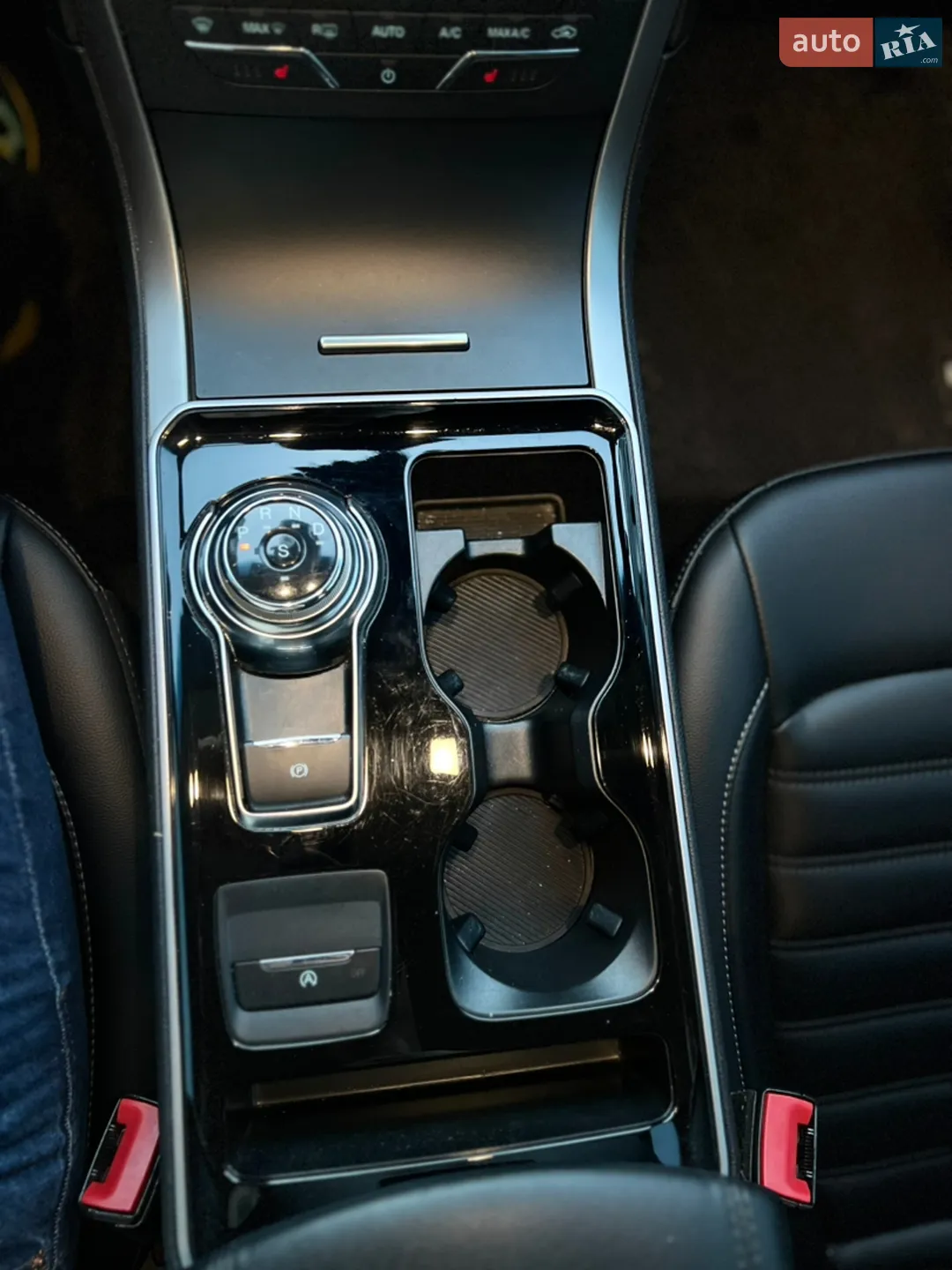 2019 Ford Edge - мініатюра 18