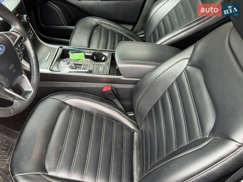 Позашляховик / Кросовер Ford Edge 2020 в Рівному