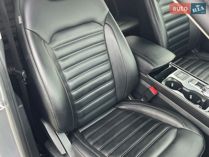 Позашляховик / Кросовер Ford Edge 2020 в Іллінцях