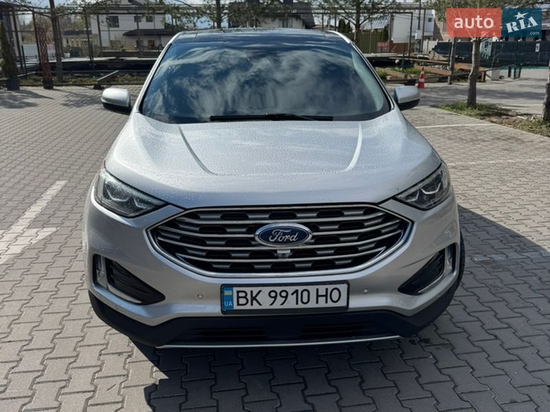 Позашляховик / Кросовер Ford Edge 2018 в Рівному