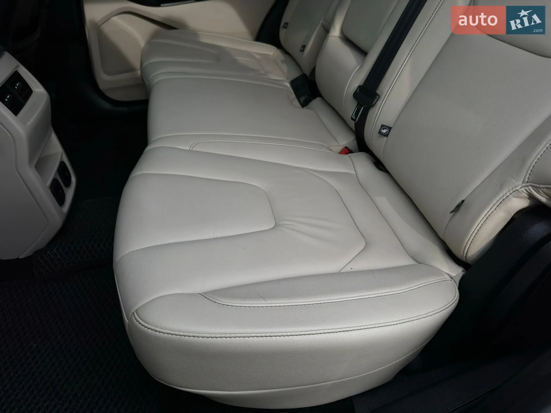 2017 Ford Edge - мініатюра 29