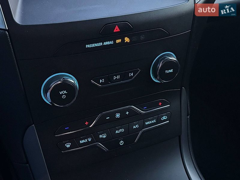 Внедорожник / Кроссовер Ford Edge 2020 в Стрые