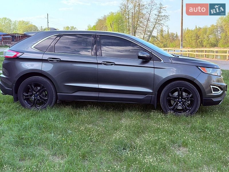 Позашляховик / Кросовер Ford Edge 2016 в Сумах