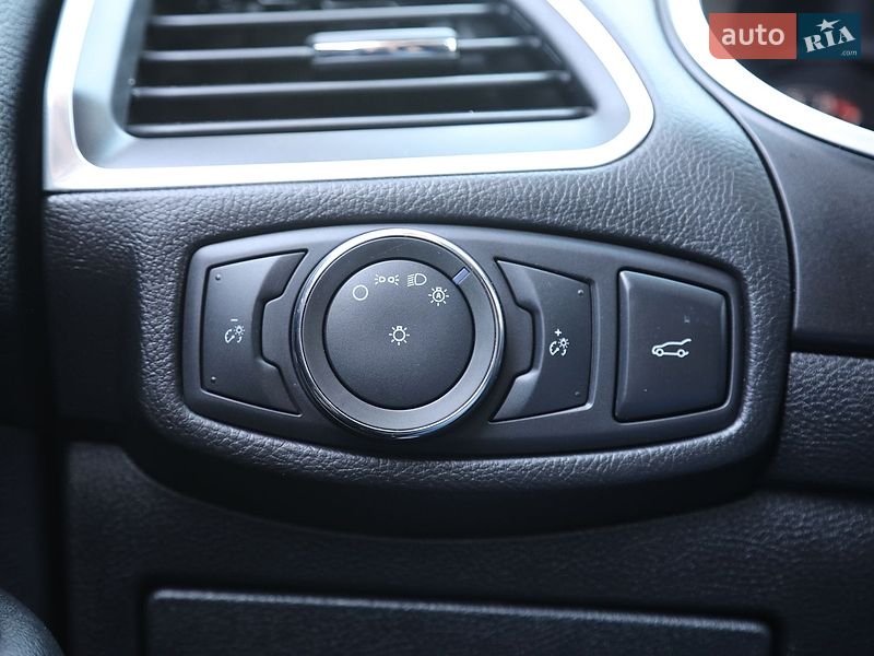 Внедорожник / Кроссовер Ford Edge 2016 в Харькове