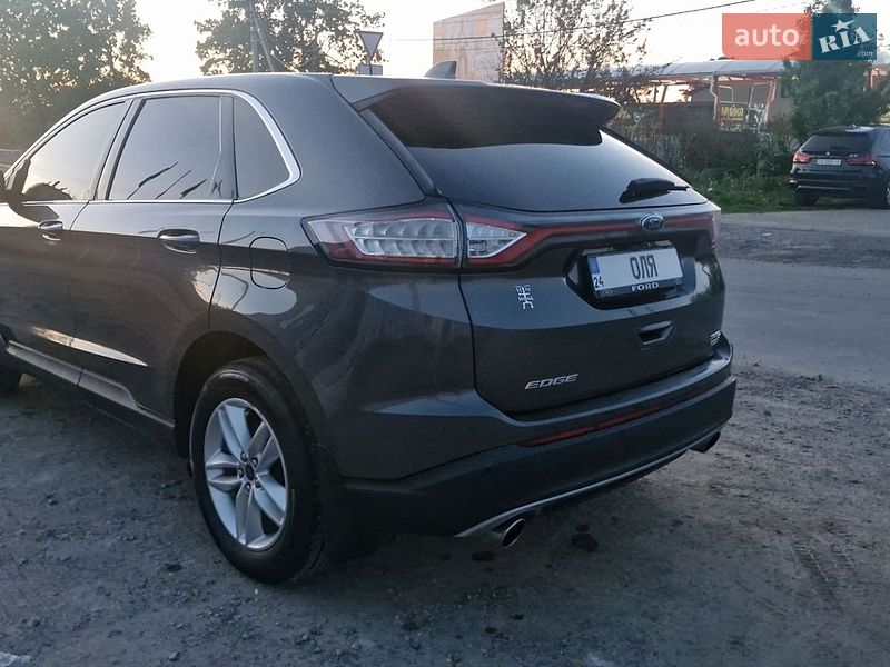Позашляховик / Кросовер Ford Edge 2016 в Умані