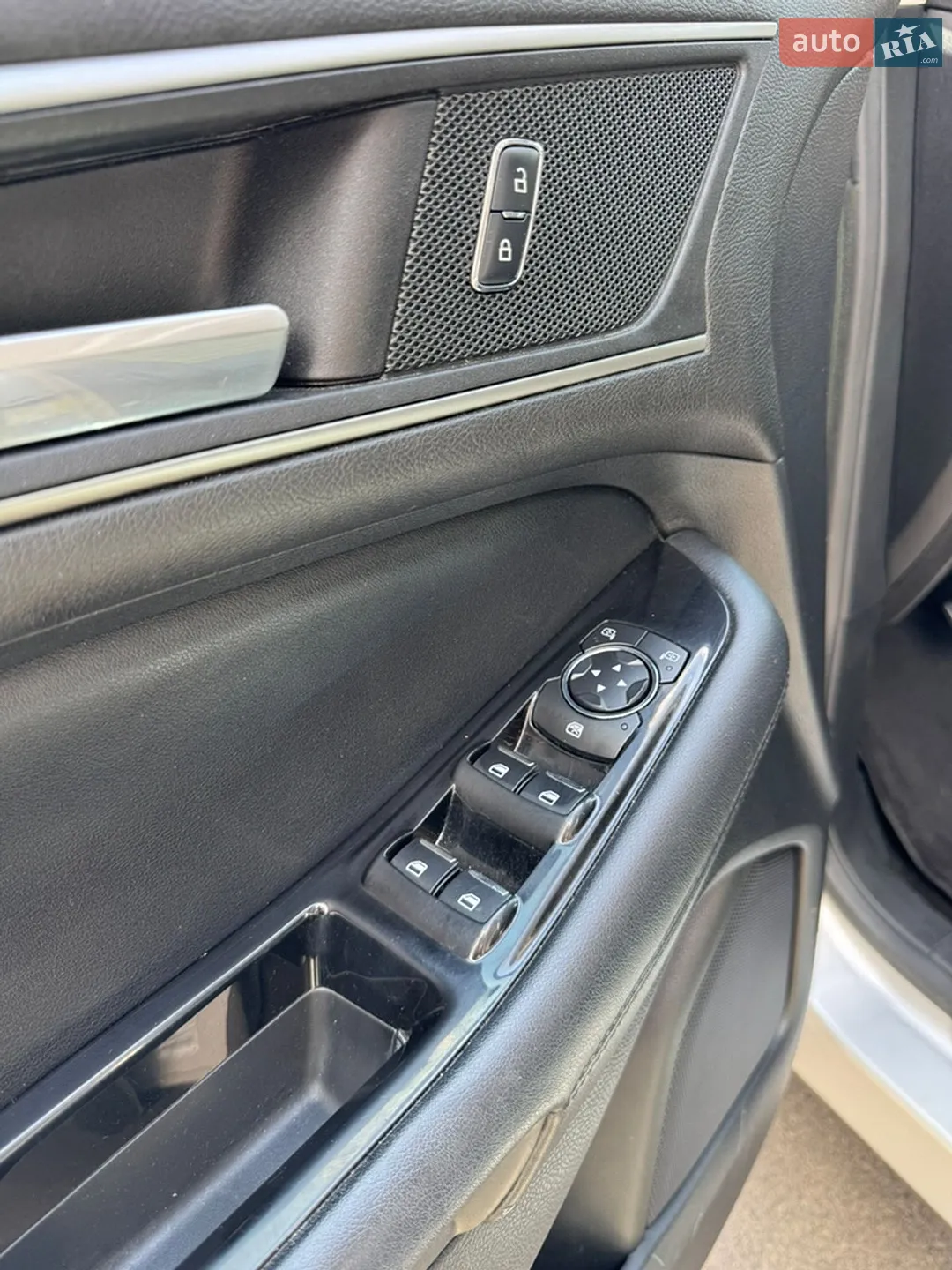 2015 Ford Edge - мініатюра 17