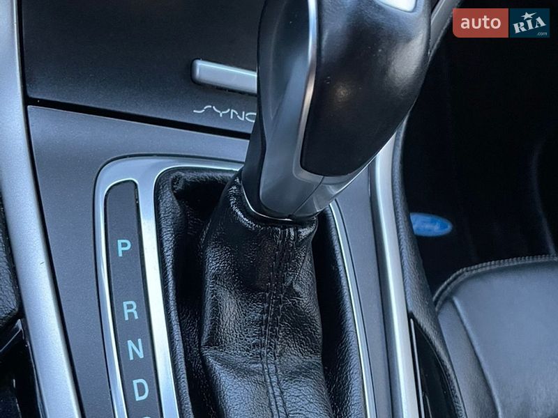 Внедорожник / Кроссовер Ford Edge 2016 в Луцке