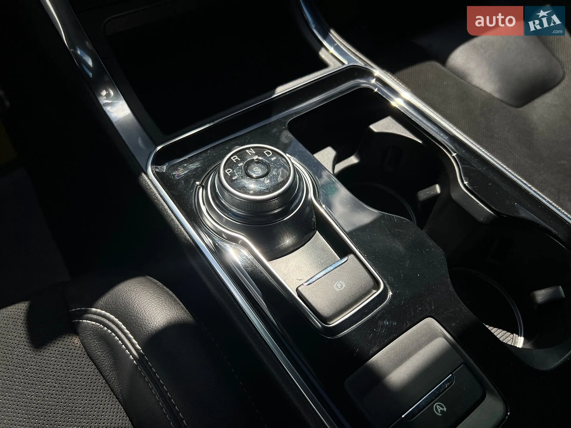 2021 Ford Edge - мініатюра 18