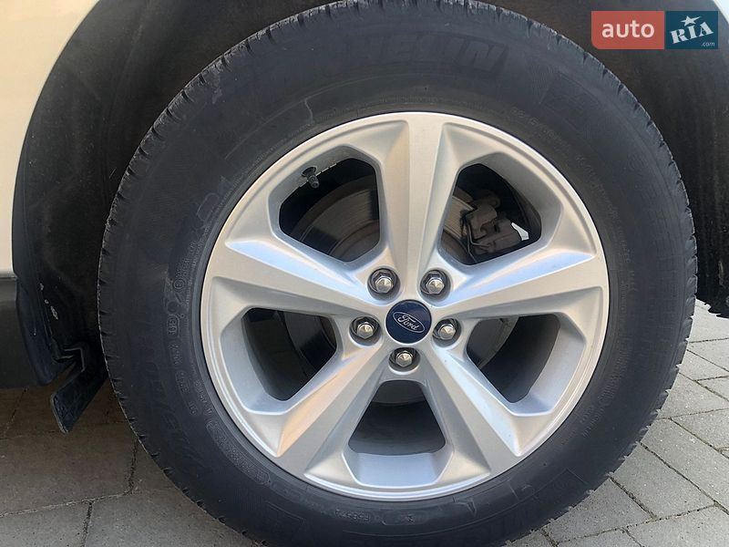 Позашляховик / Кросовер Ford Edge 2015 в Луцьку