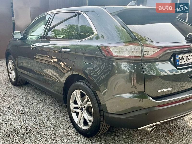 Внедорожник / Кроссовер Ford Edge 2015 в Ровно