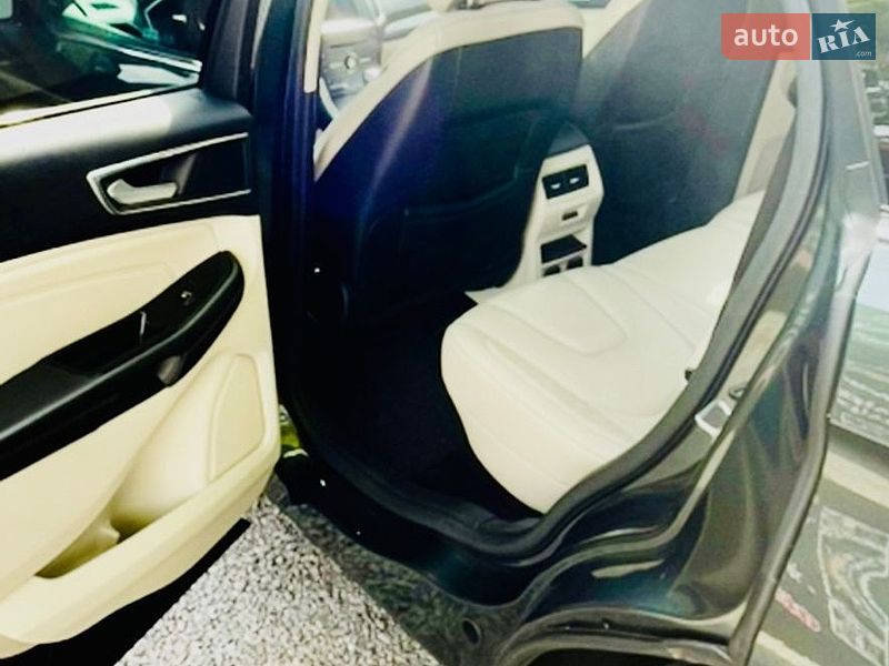 Внедорожник / Кроссовер Ford Edge 2015 в Ровно