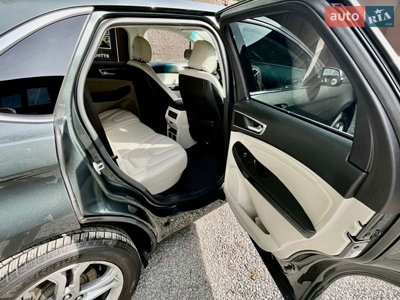 Внедорожник / Кроссовер Ford Edge 2015 в Ровно