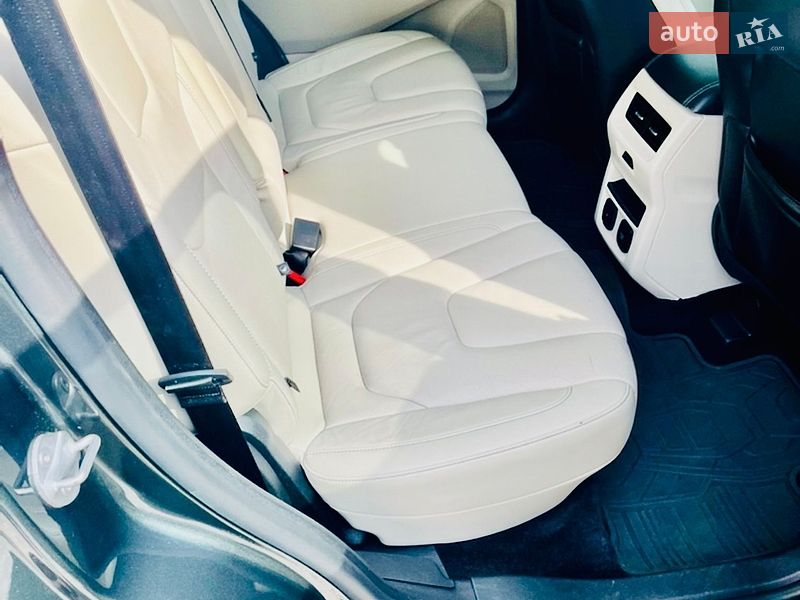 Внедорожник / Кроссовер Ford Edge 2015 в Ровно