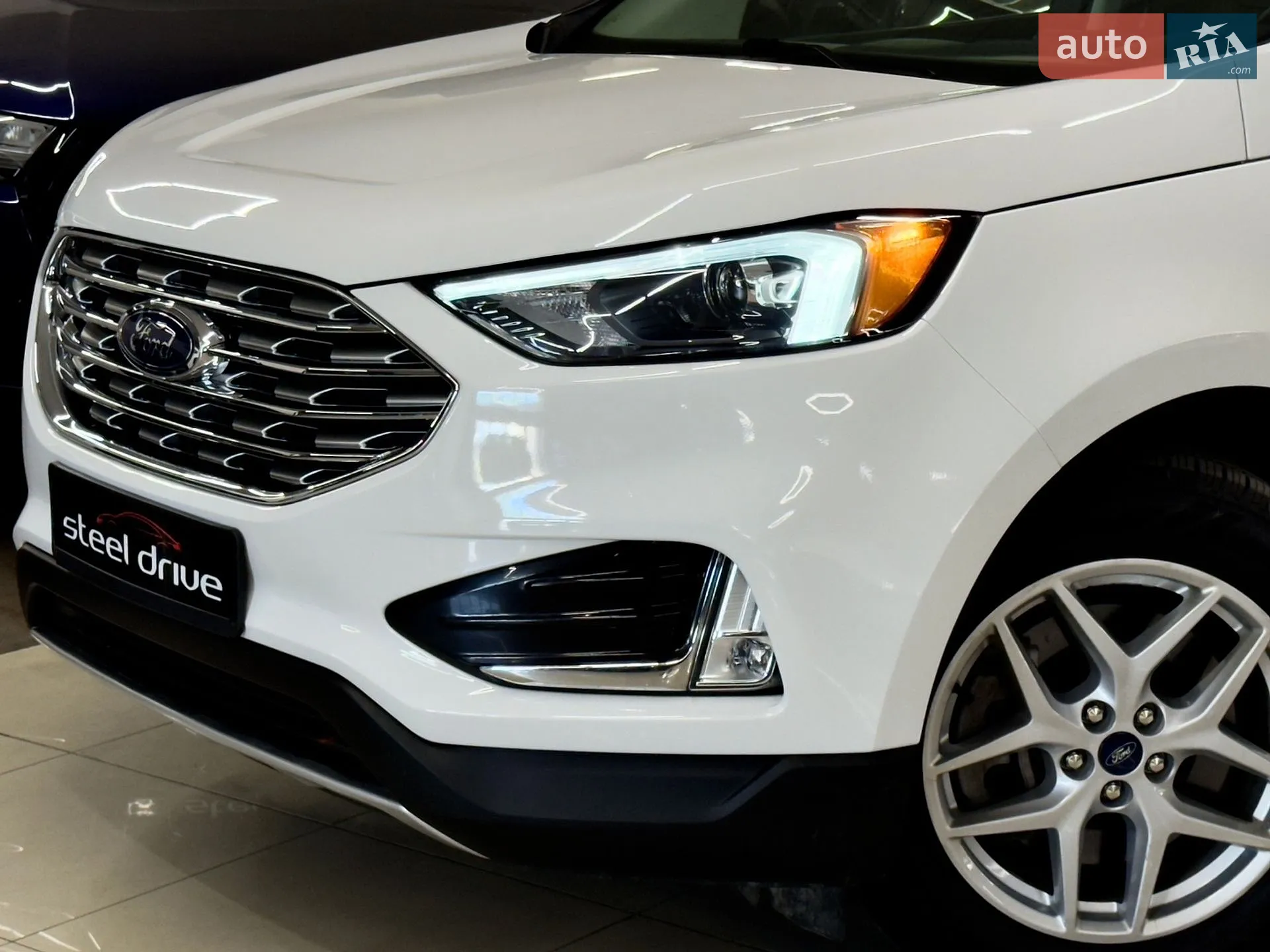 2021 Ford Edge - мініатюра 4