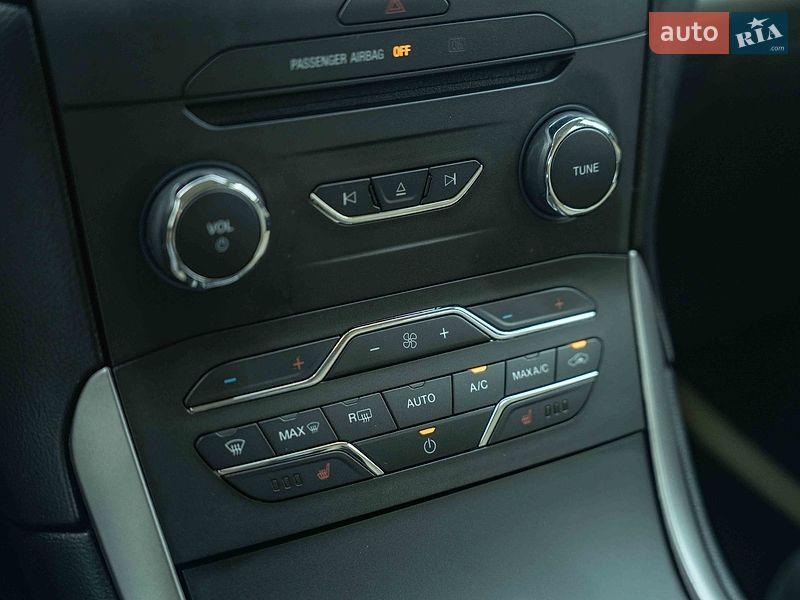 Внедорожник / Кроссовер Ford Edge 2016 в Черновцах