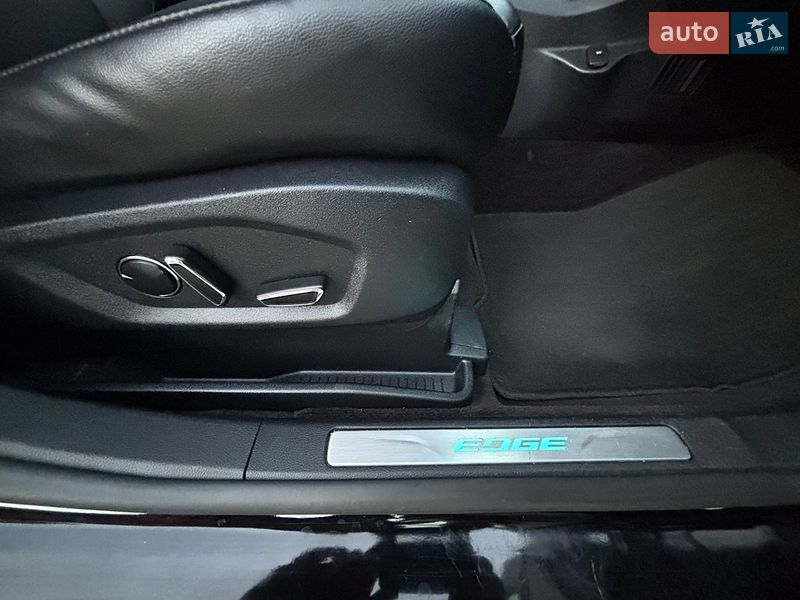 Внедорожник / Кроссовер Ford Edge 2016 в Дубно