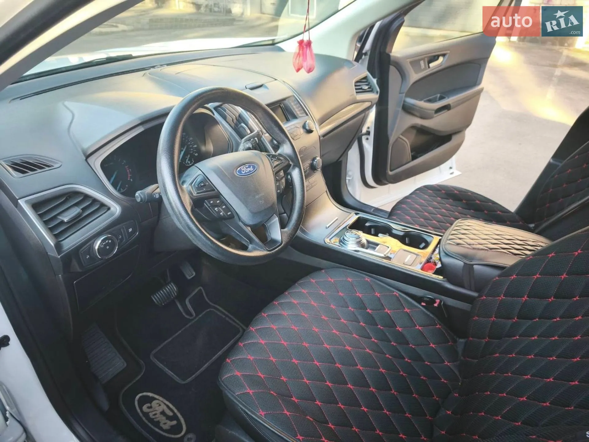 Ford Edge 2019 VIN 2FMPK3G93KBB73393 фото оголошення 10 з 32