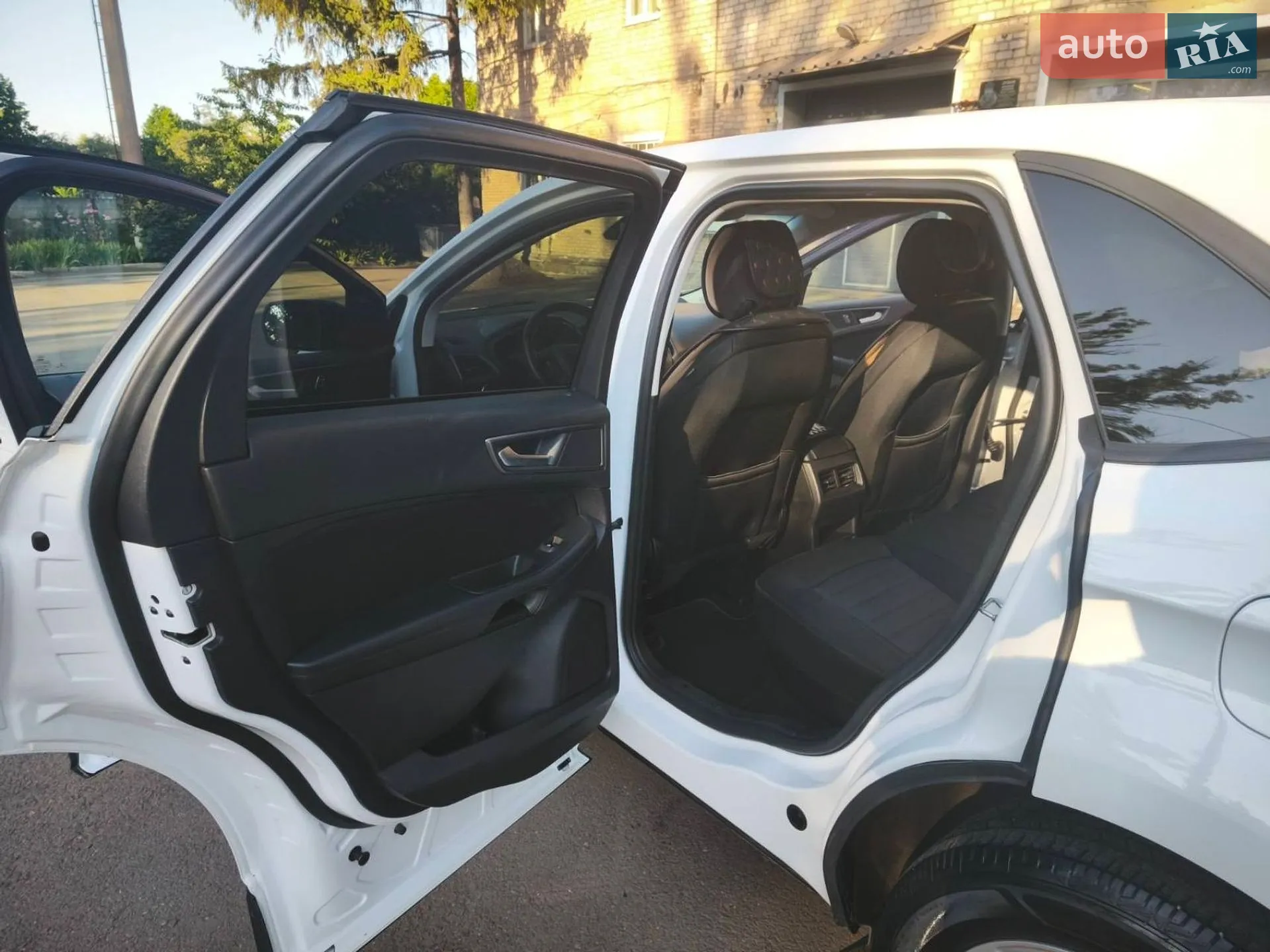 Ford Edge 2019 VIN 2FMPK3G93KBB73393 фото оголошення 24 з 32