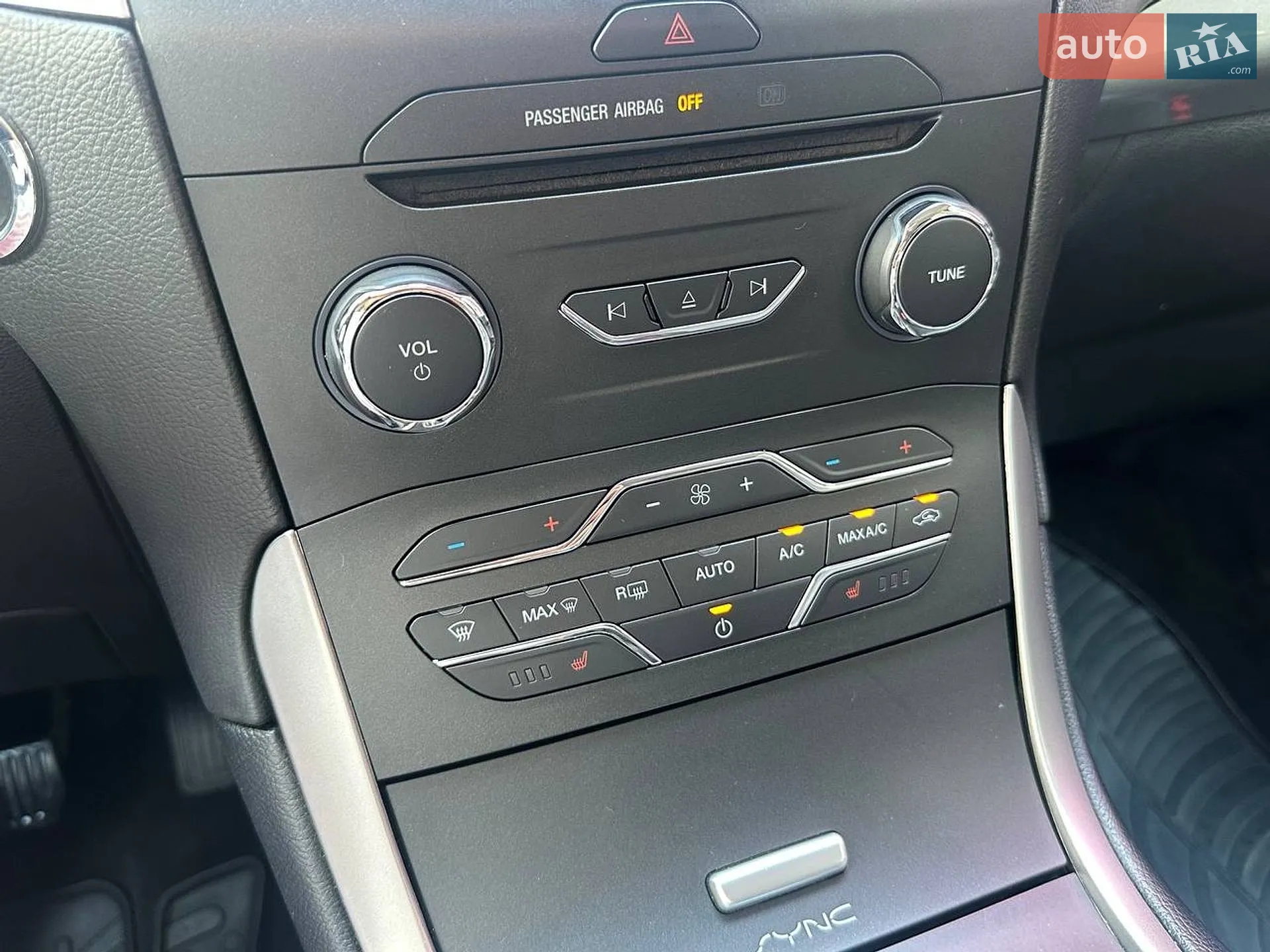 2016 Ford Edge - мініатюра 18