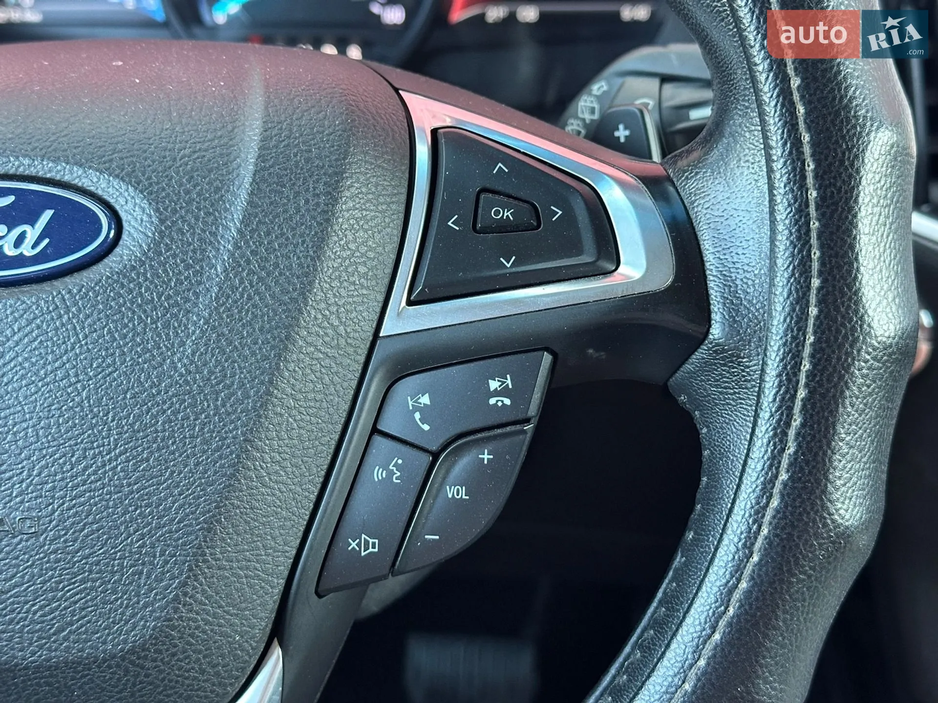 2017 Ford Edge - мініатюра 32
