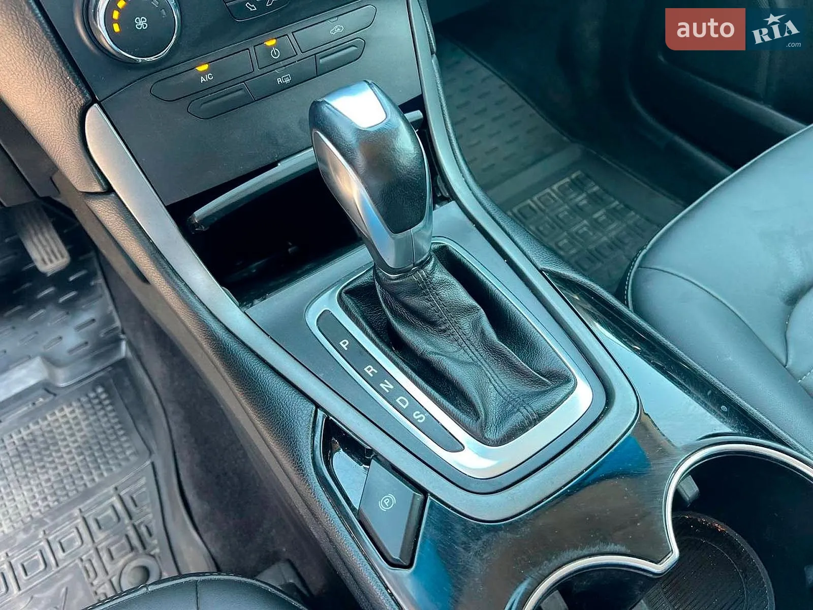 2015 Ford Edge - мініатюра 32