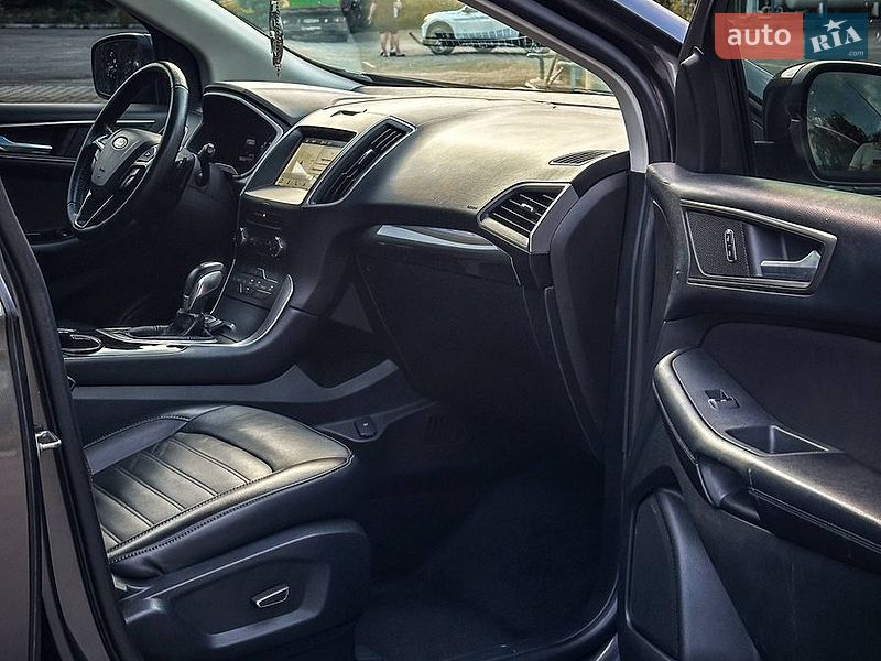 Позашляховик / Кросовер Ford Edge 2018 в Славуті