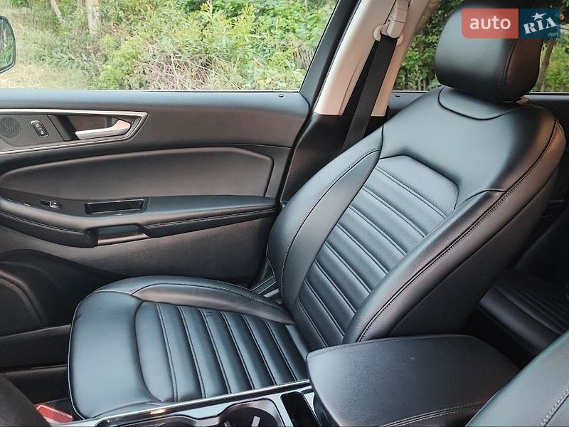 Внедорожник / Кроссовер Ford Edge 2019 в Дубно