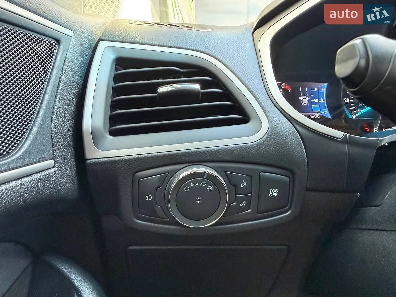 2019 Ford Edge - мініатюра 25