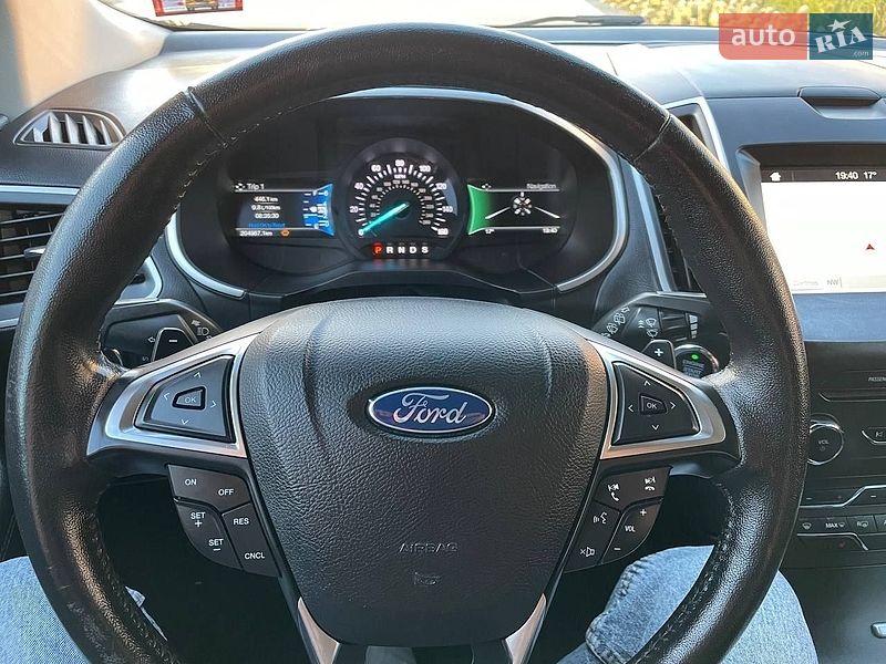 Позашляховик / Кросовер Ford Edge 2017 в Луцьку