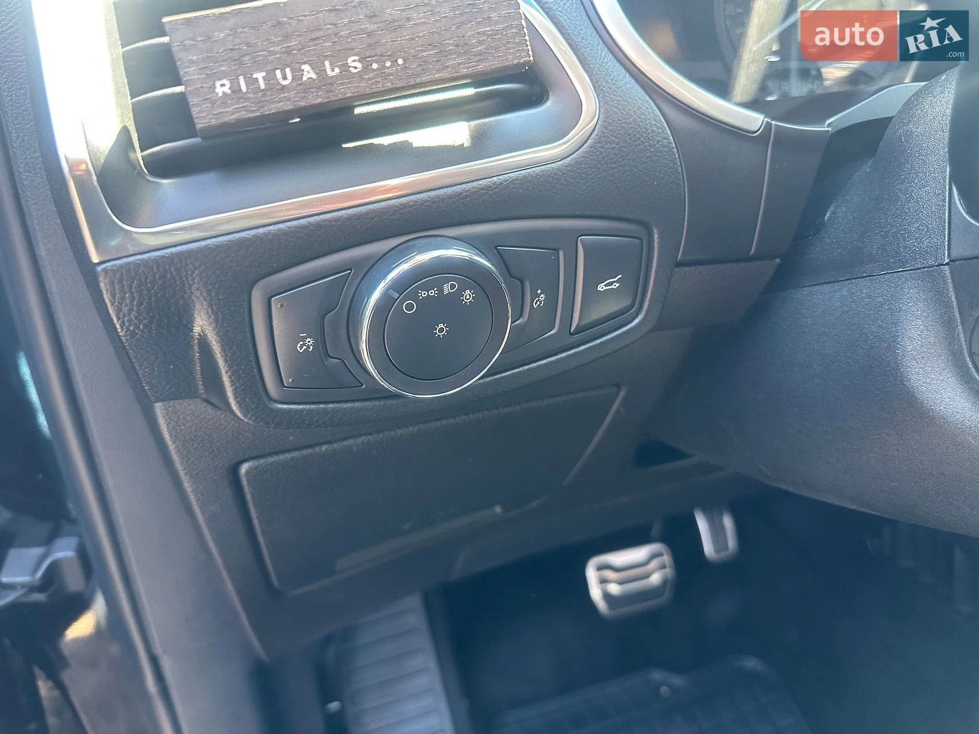 2018 Ford Edge - мініатюра 16