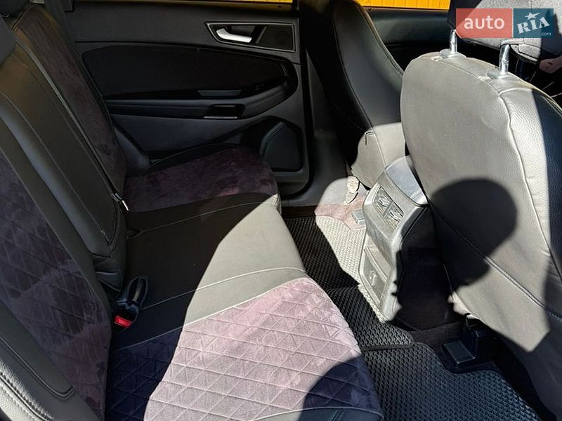 Позашляховик / Кросовер Ford Edge 2015 в Новояворівську