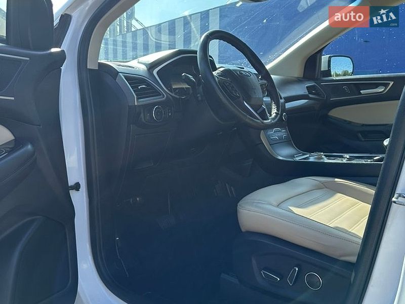 Позашляховик / Кросовер Ford Edge 2019 в Дубні