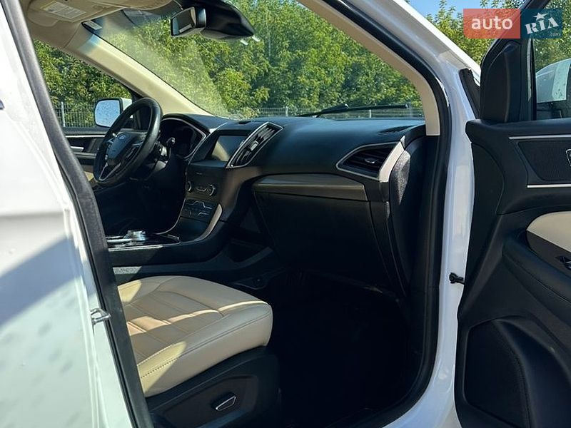 Позашляховик / Кросовер Ford Edge 2019 в Дубні