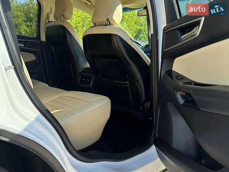 Позашляховик / Кросовер Ford Edge 2019 в Дубні