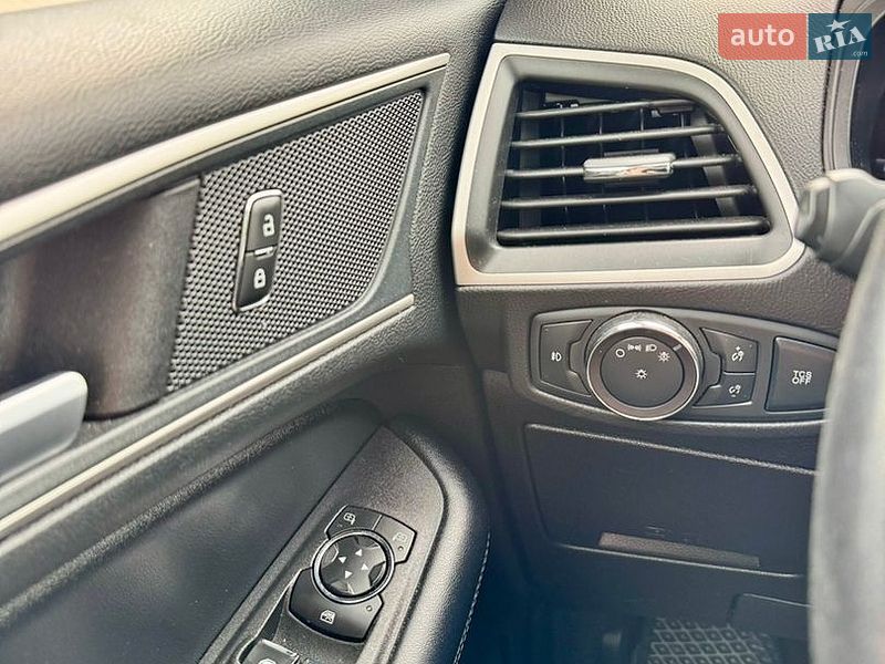 Внедорожник / Кроссовер Ford Edge 2022 в Чернигове