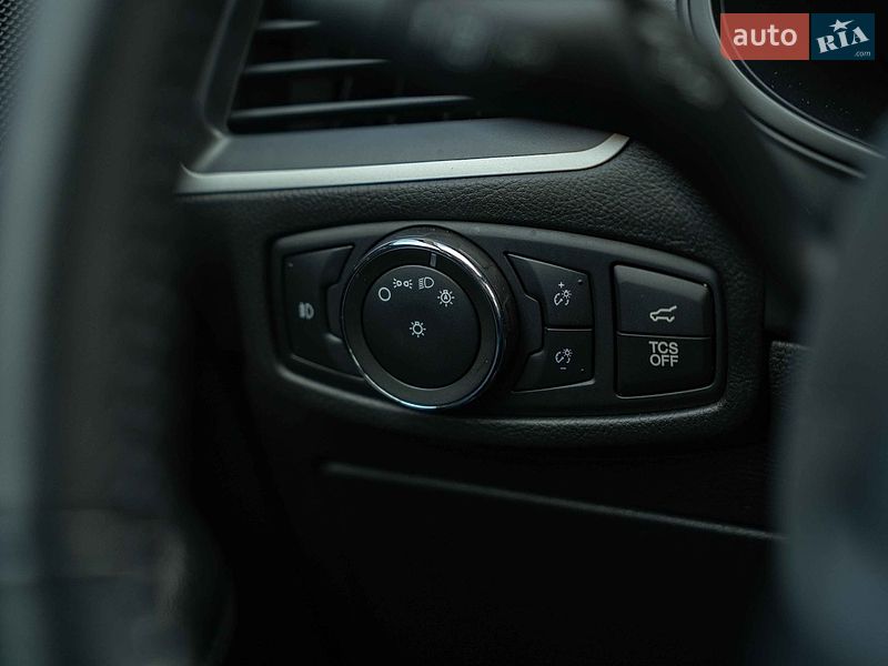Позашляховик / Кросовер Ford Edge 2023 в Чернівцях